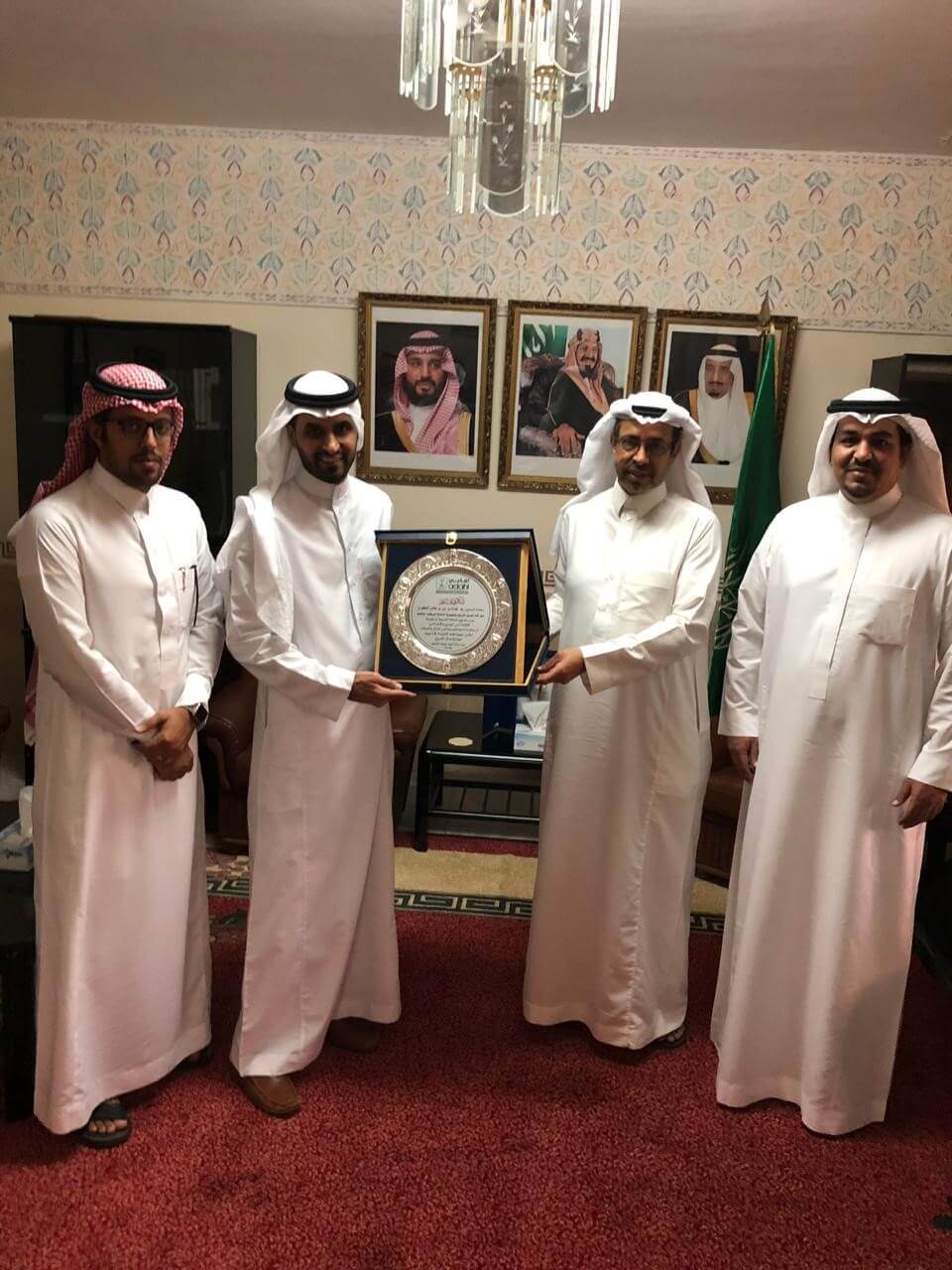 The ambassador of the Custodian of the Two Holy Mosques in the Islamic Republic of Mauritania received a delegation from the Islamic Development Bank.